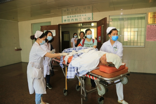 每位病人都配有专门的医疗小组