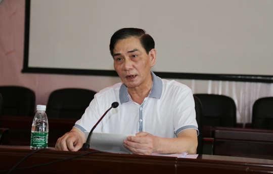 蔡玉桂院长在会上作强调发言（翁冬宁摄）